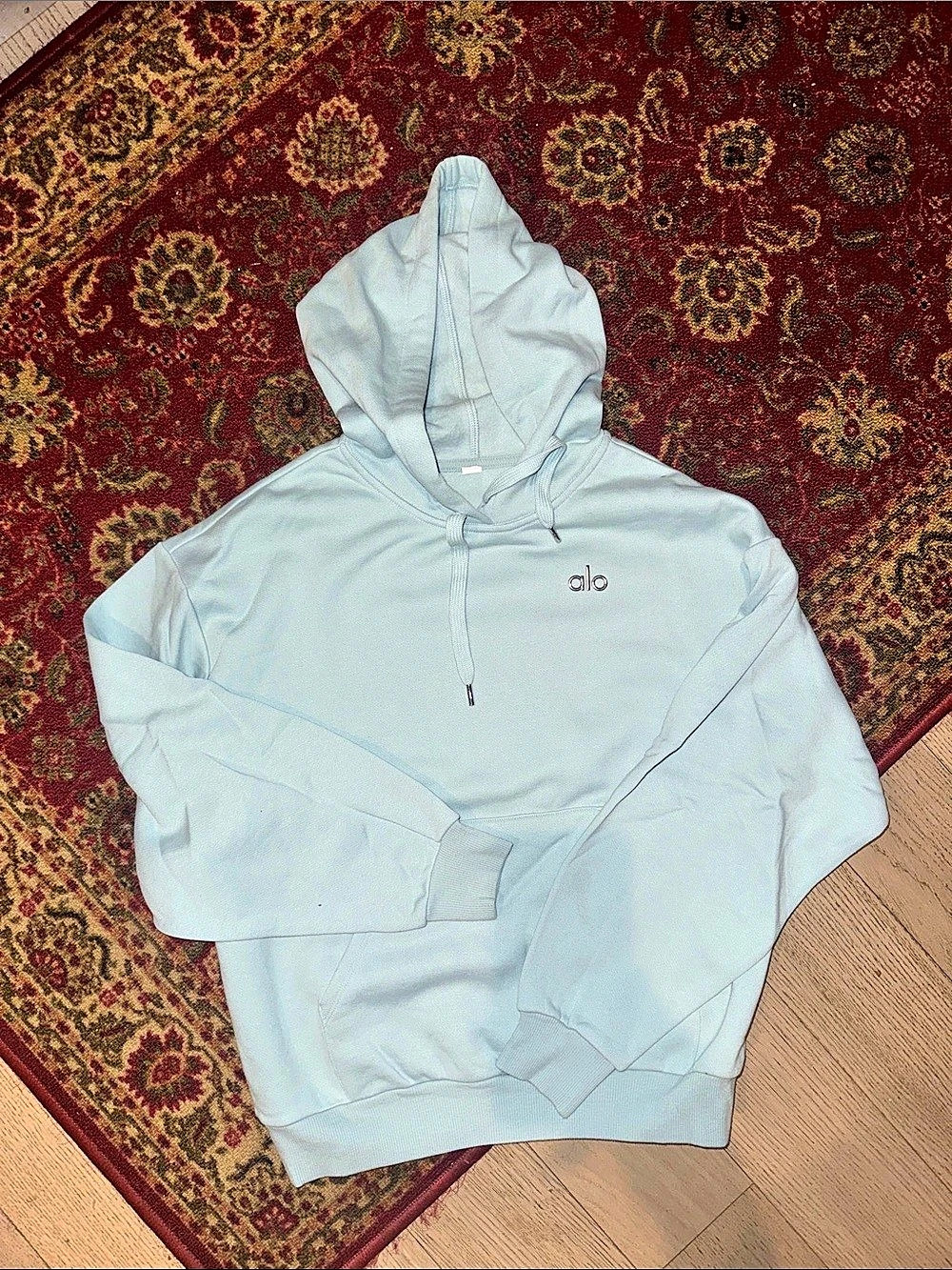 Alo powder Blue Pullover Hoodie Like New